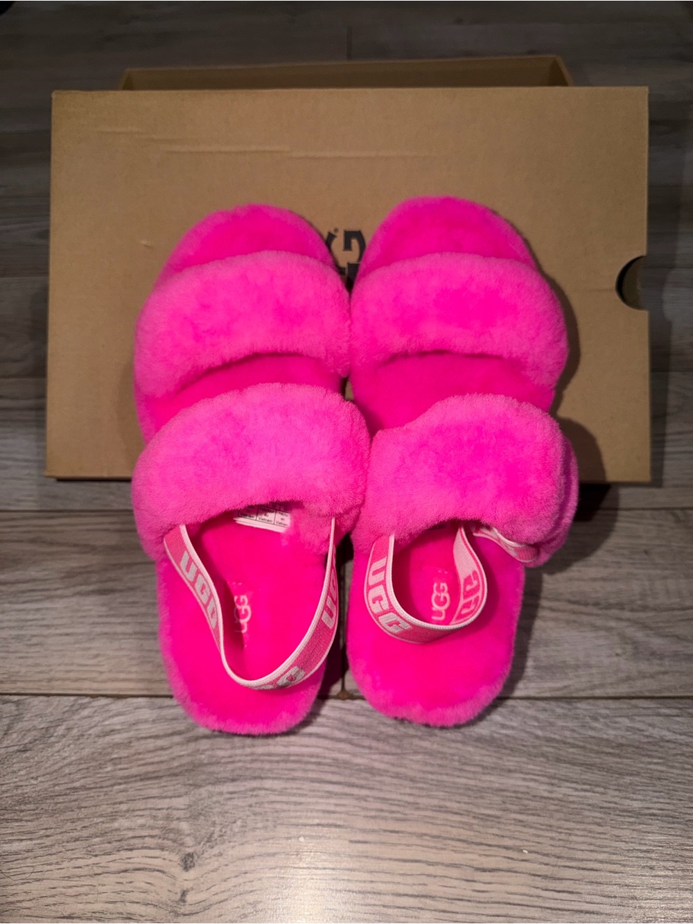 UGG Oh Yeah Fluffy Slide | Pink size 8 Women